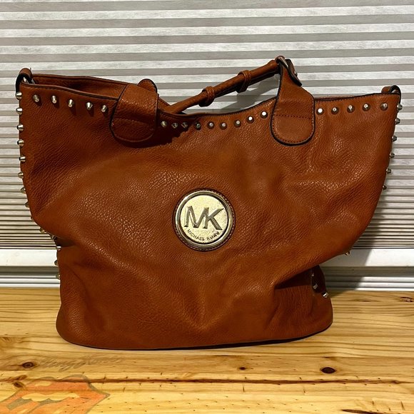 MICHAEL KORS LEATHER STUDDED TOTE - Picture 2 of 11